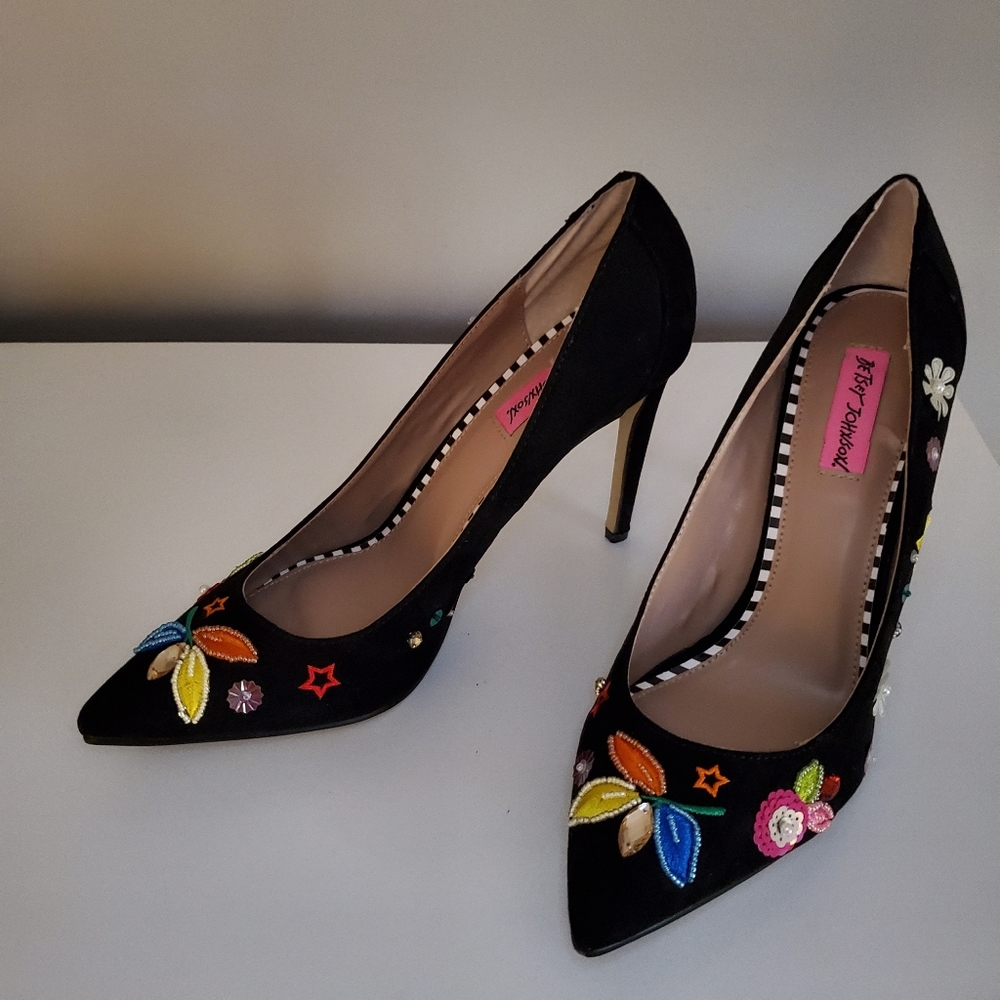 Betsey Johnson Alexis pumps NWT - Picture 2 of 5
